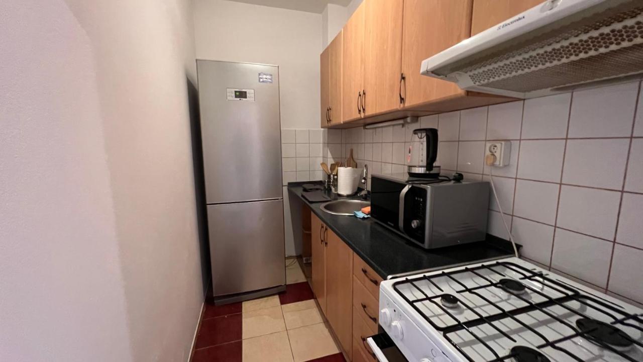 2 Room Apartment, Near Oc Galeria, Petrzalka Bratislava Exterior photo