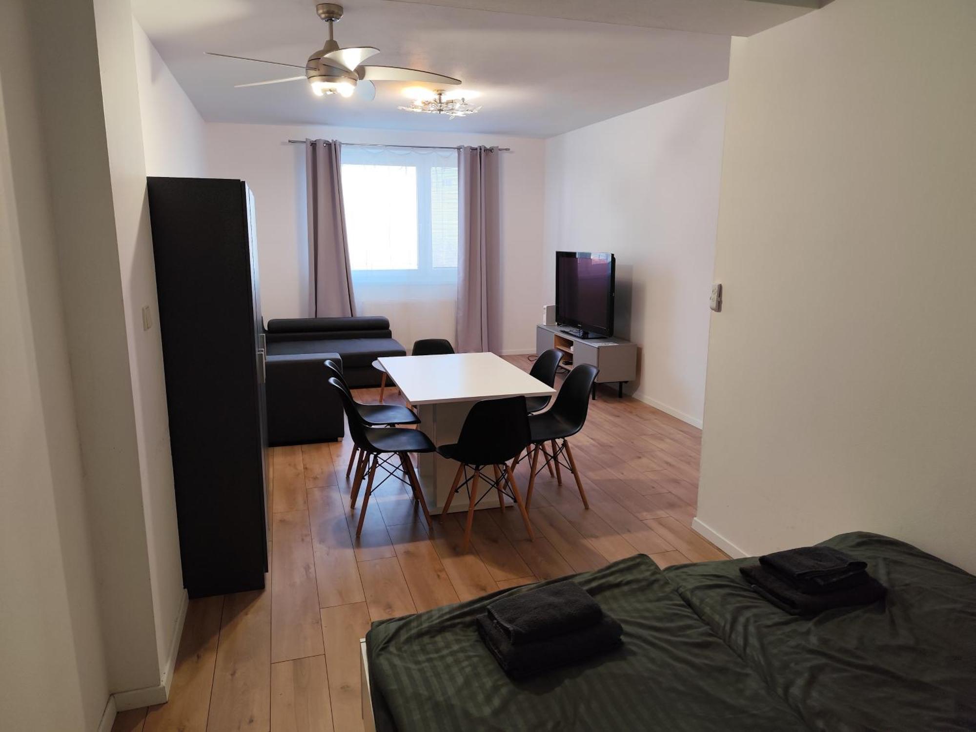 2 Room Apartment, Near Oc Galeria, Petrzalka Bratislava Exterior photo